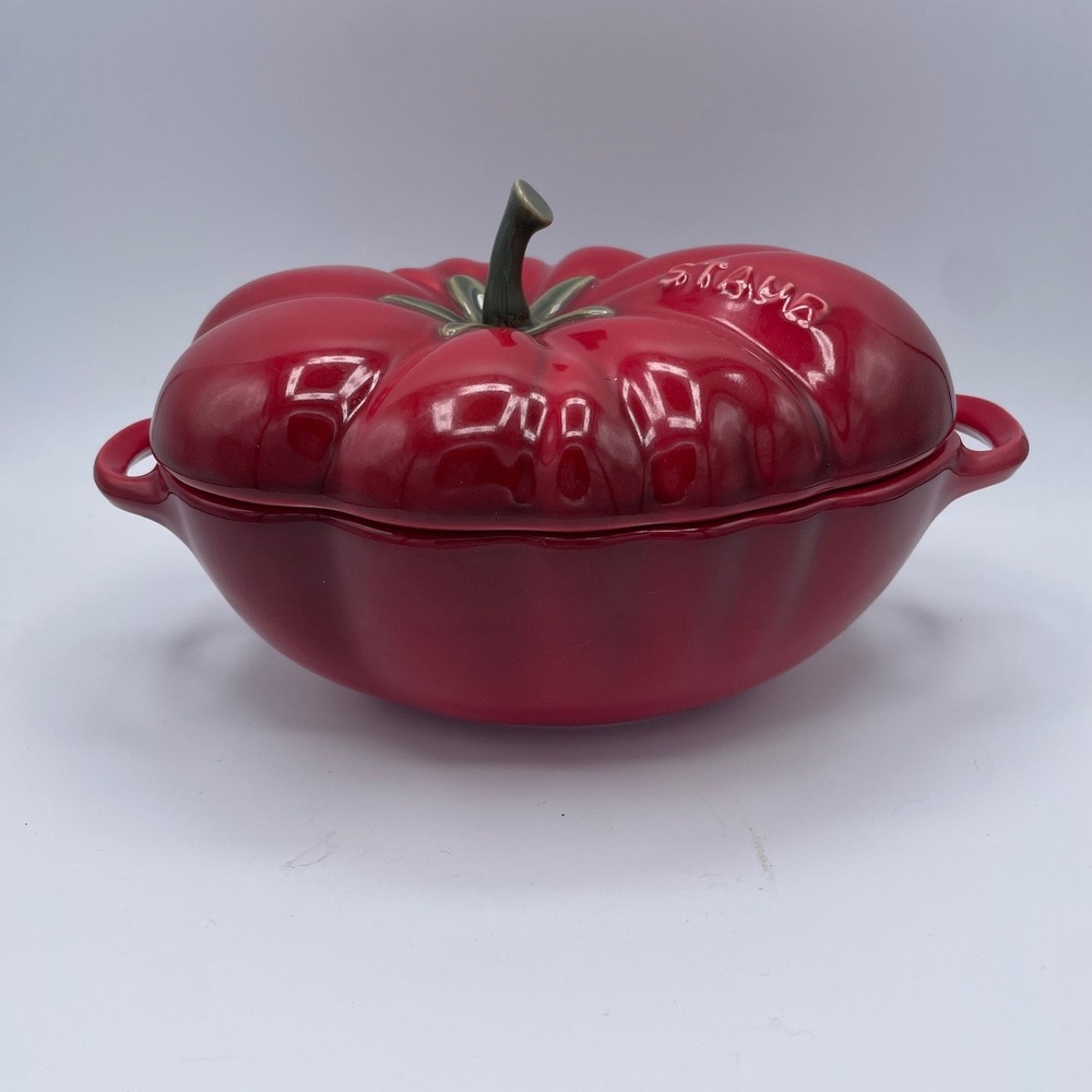Staub Ceramic Petite Tomato Cocotte 16 oz Cherry Red Small Casserole Dish 0.5 Qt